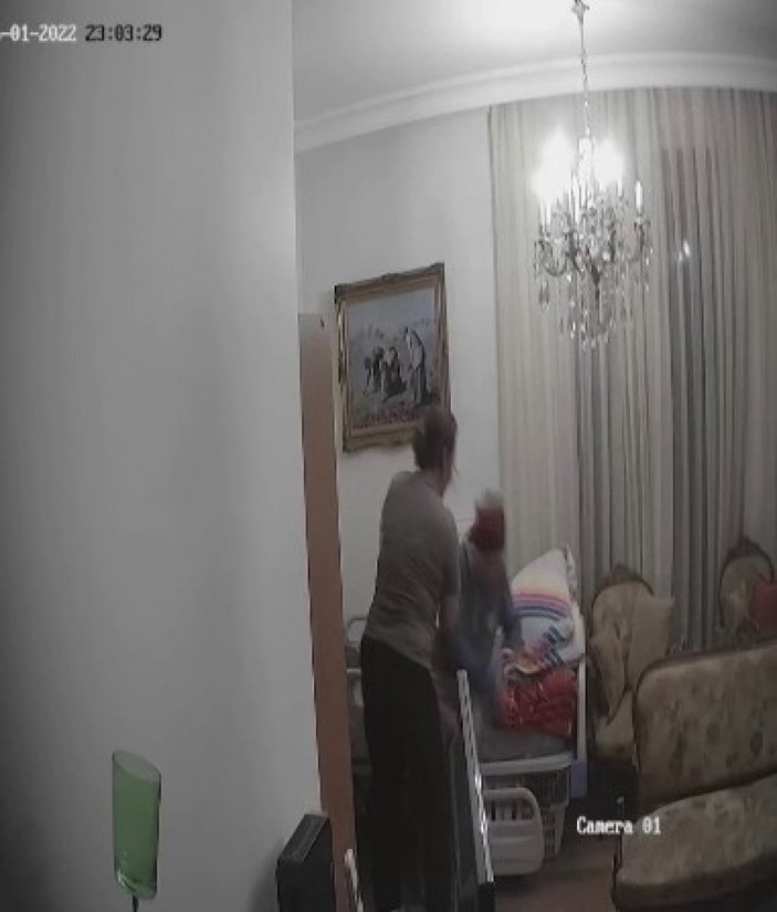 Kadıköy’de Alzheimer hastası yaşlı kadına bakıcı şiddeti