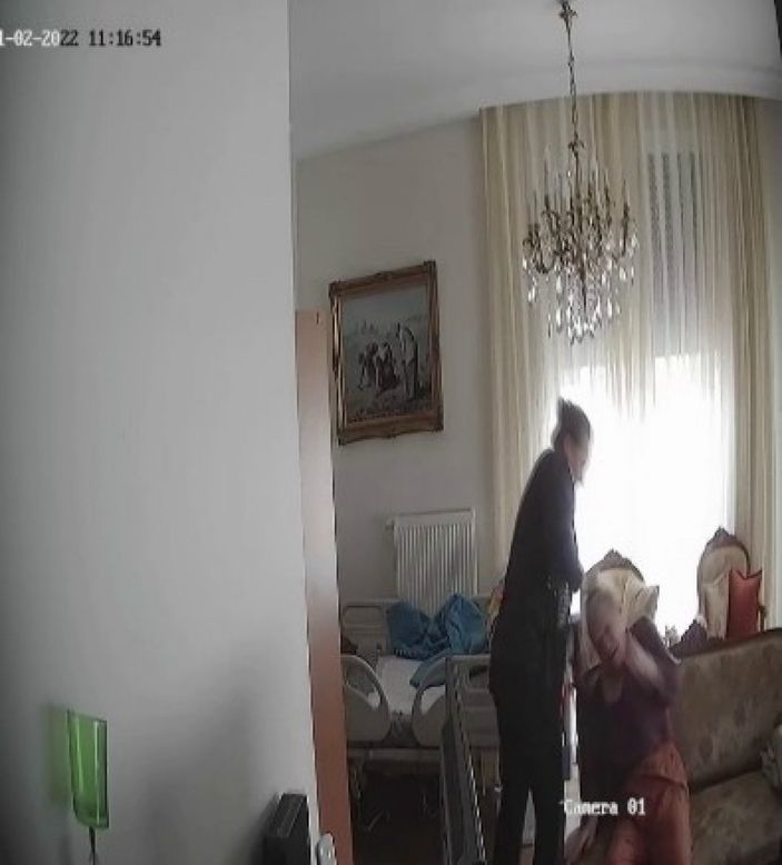 i Kadıköy’de Alzheimer hastası yaşlı kadına bakıcı şiddeti