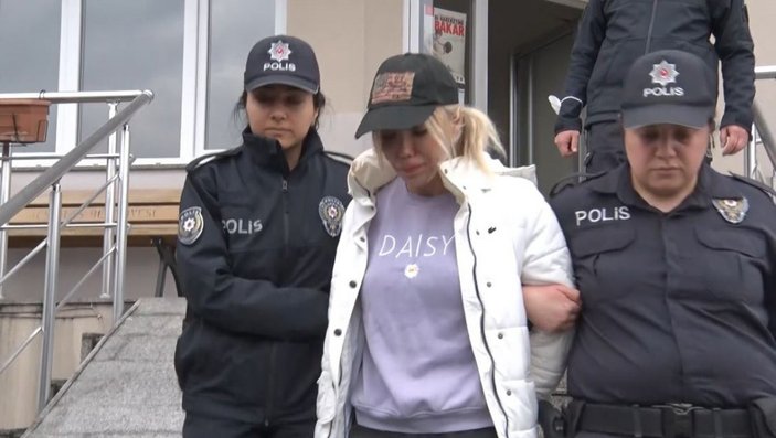 Ceyda Ersoy, tutuklanan kardeşi Esra'ya sahip çıktı