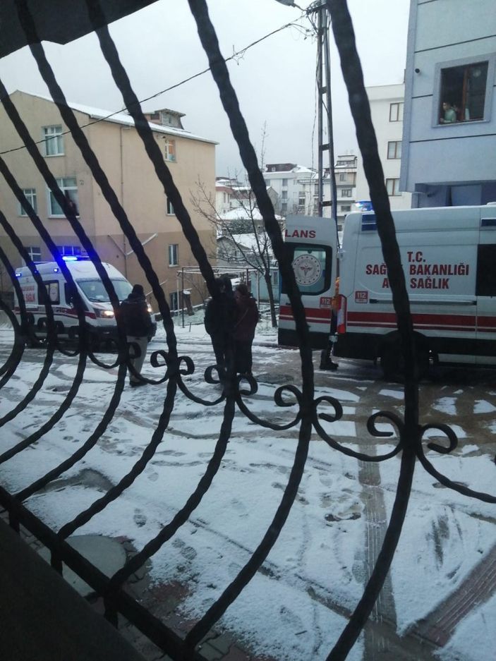 i İstanbul'da sigara kavgasında annesini öldürdü