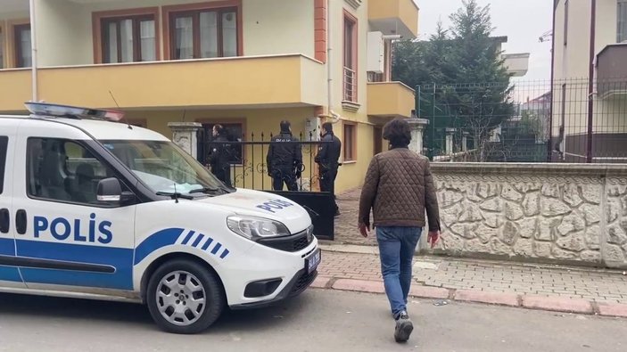 Sakarya'da vurulmuş halde bulunan gencin yanındaki 4 kişi gözaltına alındı