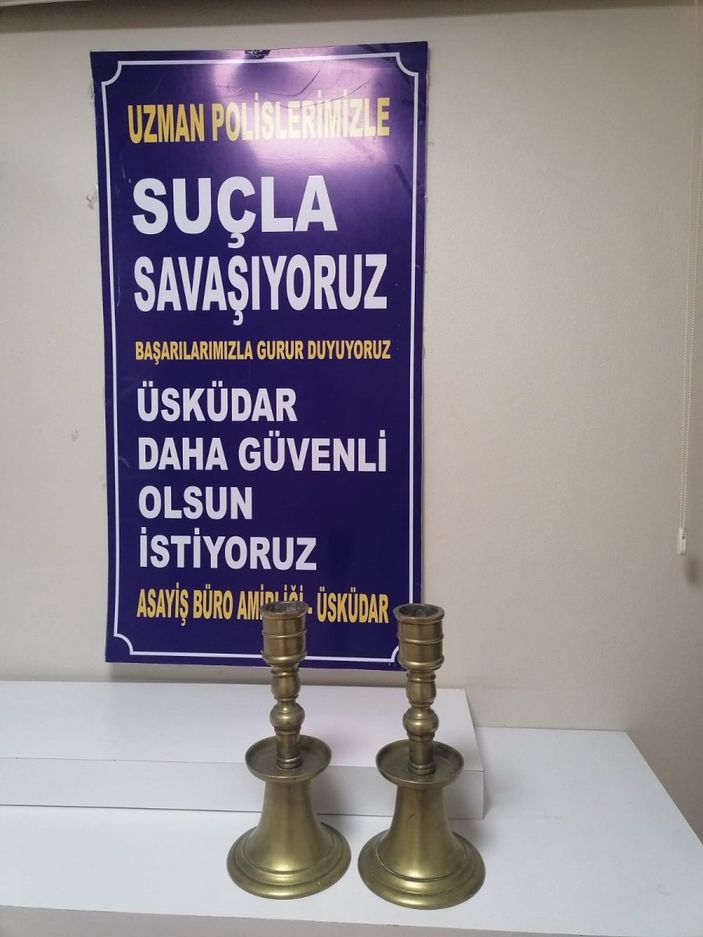 i Üsküdar’da, camiden 100 bin TL’lik ses sistemini çalan hırsızlar kamerada