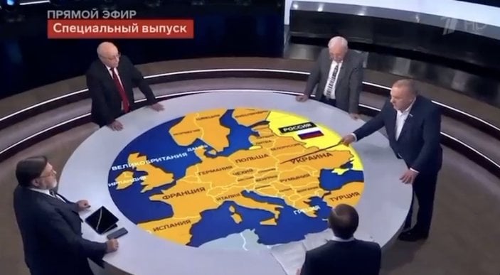 Rus televizyonlarında Polonya'yı bombalama planları tartışılıyor