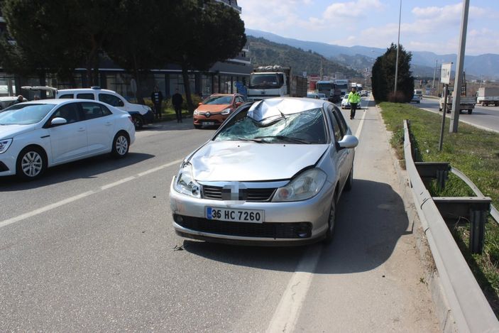 i Manisa’da otomobilin çarptığı bisiklet öldü