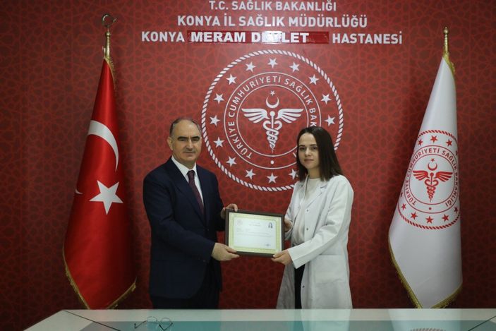 d Konya’da silahla tehdit edilirken yaralının duran kalbini çalıştırdı