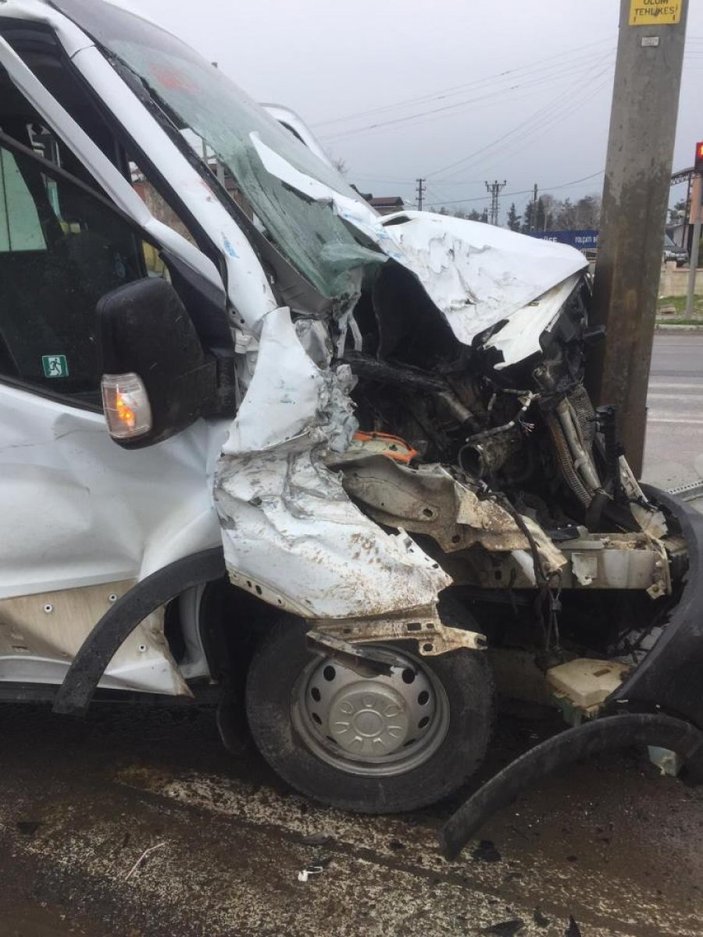 Kahramanmaraş'ta kavşakta zincirleme kaza: 15 yaralı