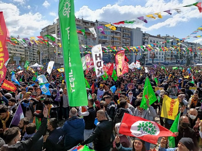 İzmir'deki nevruz etkinliğine 45 gözaltı