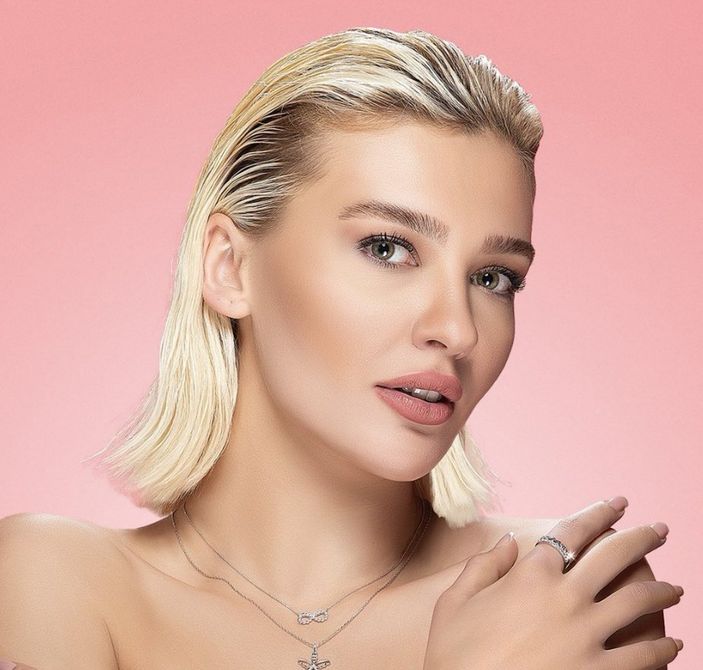 Aşk Mantık İntikam'ın güzeli Melisa Döngel'in tarzı olay oldu! 'Bunu neden yaptın'