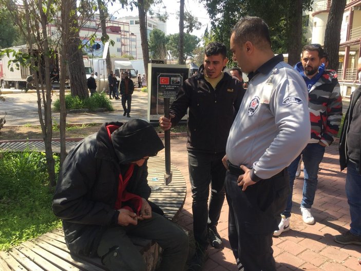 Adana’da dizi setine giren hırsızı set görevlileri yakaladı