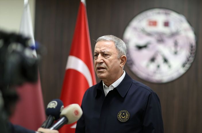 Hulusi Akar: İstanbul Boğazı'ndaki mayın imha edildi