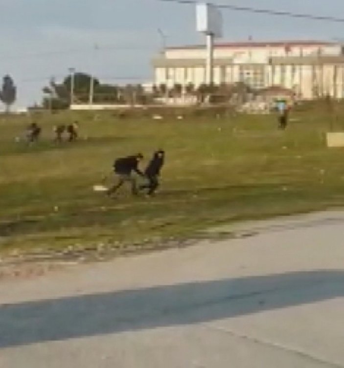 Arnavutköy’de, göçmenlerin polisten kaçma anları kamerada
