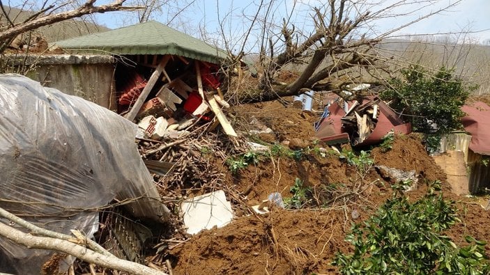 Ordu’da heyelan: Hayvanlar telef oldu, 3 ev ve 1 ahır yıkıldı