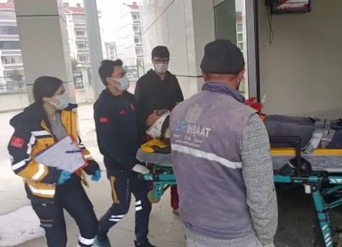 Sakarya'da inşaat işçisi 3 metre yükseklikten düştü