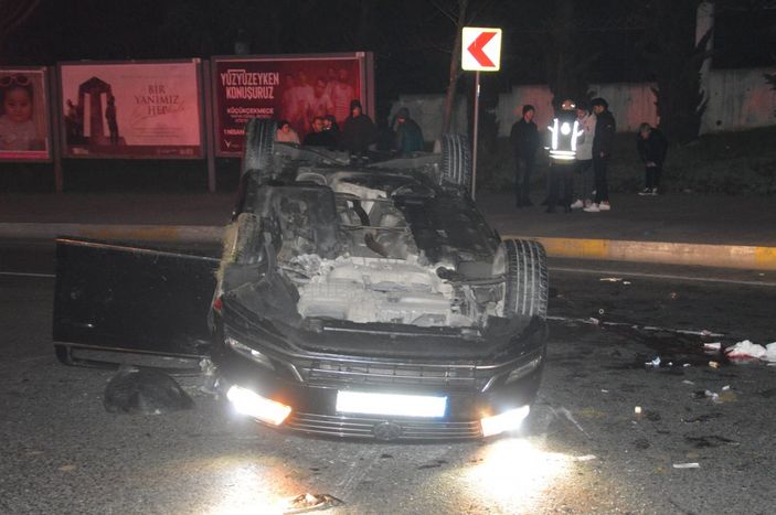 Küçükçekmece’de otomobilin takla atması sonucu 1’i ağır 6 kişi yaralandı