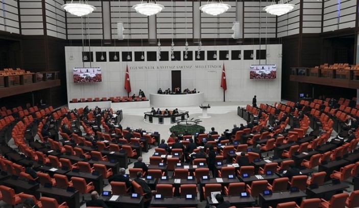 Meclis'te seçim kanunu teklifi mesaisi