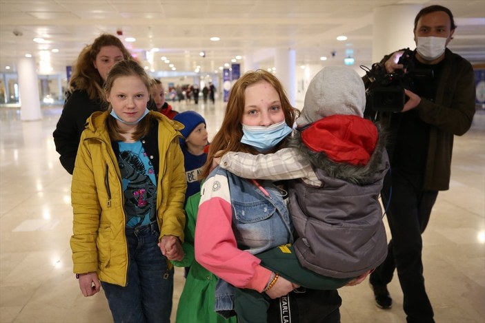Ukraynalı yetim çocuklar Türkiye'ye geldi