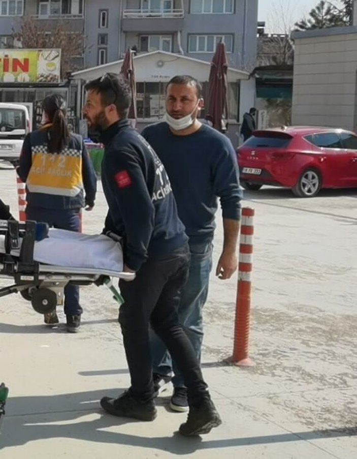 Bursa'da boğazına makarna kaçan öğrenciyi öğretmeni kurtardı