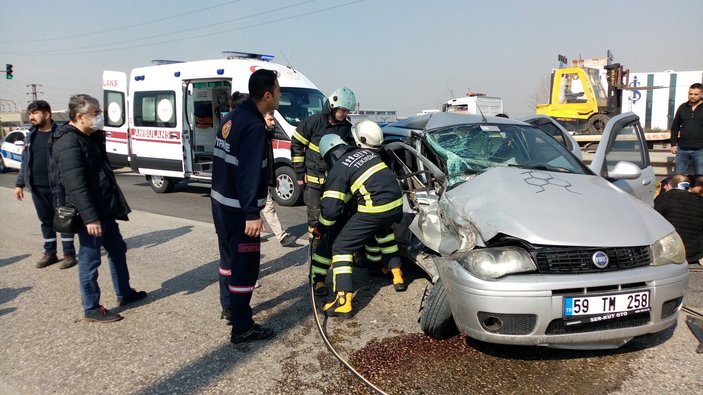 Tekirdağ'da hatalı dönüş yapan araç minibüsle çarpıştı: Baba yaralandı oğlu öldü