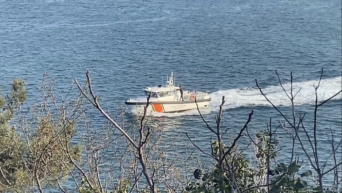 İstanbul'da kız arkadaşıyla kavga edip denize düşen genç hipotermi geçirdi