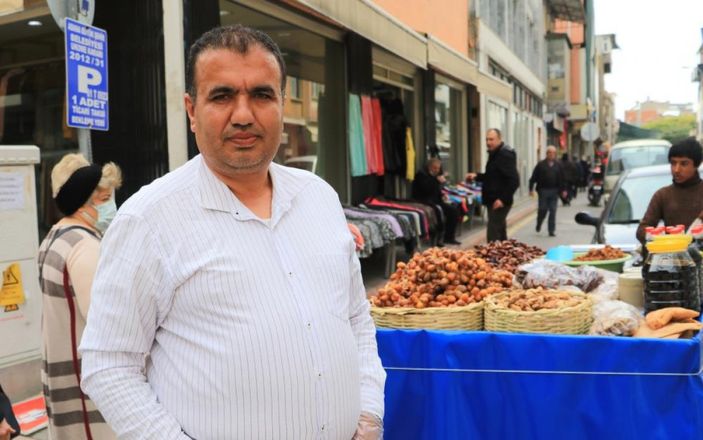 i Ahmet Davutoğlu’na tepki gösteren esnaf: İhanet haini vurur