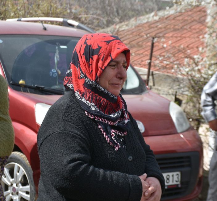 d Edirne'de evlerinde silahla öldürüldüler