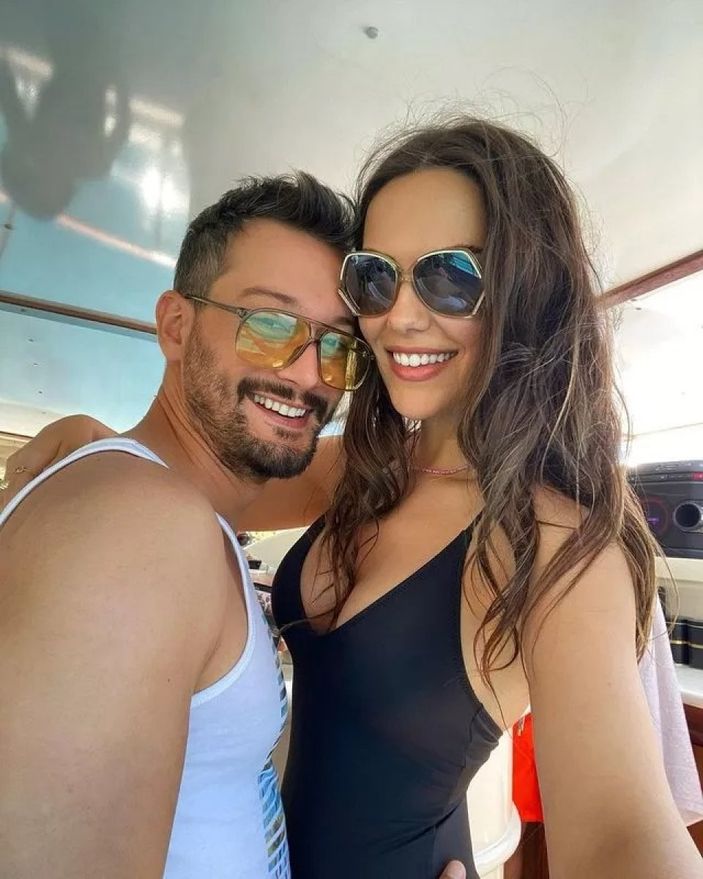 Üç Kız Kardeş'in alımlı Türkan'ı Özgü Kaya bikinili pozlarıyla 'Of' dedirtti! 'Bir içim su gibisin'