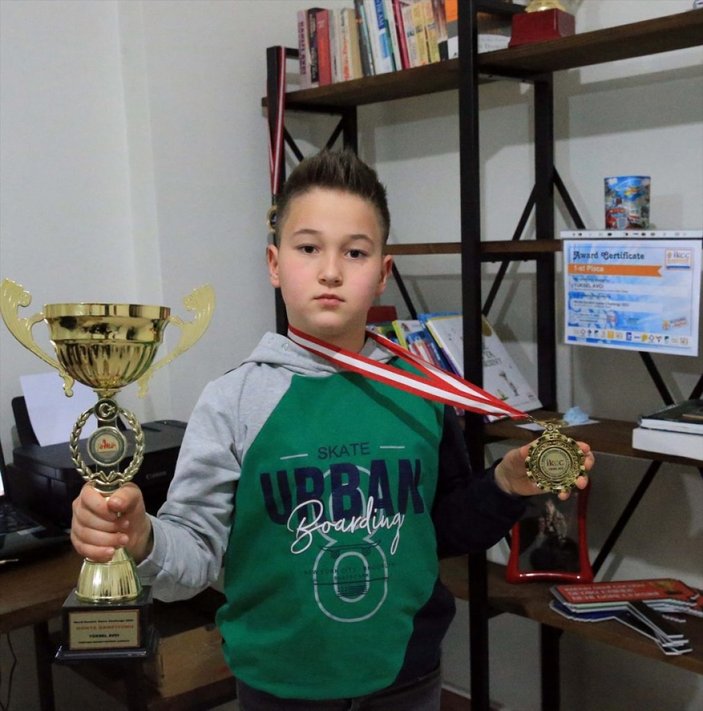 10 yaşındaki Yüksel, uluslararası kodlama yarışmasında birinci oldu