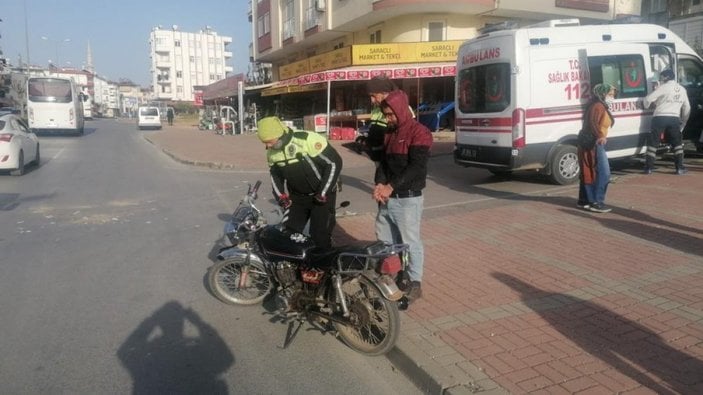 Antalya'da hurda motosikletiyle kaza izlerken polise yakalandı
