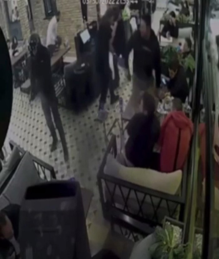 Beykoz'da kafeye silahlı saldırı: 1 ölü