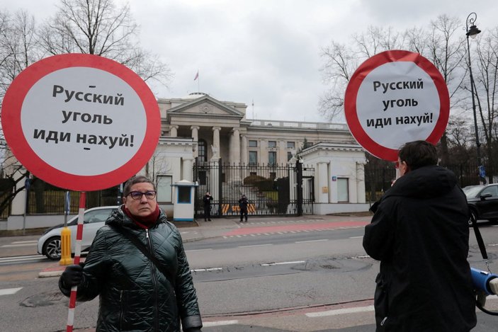 Avrupa'da 150 Rus diplomat sınır dışı edildi