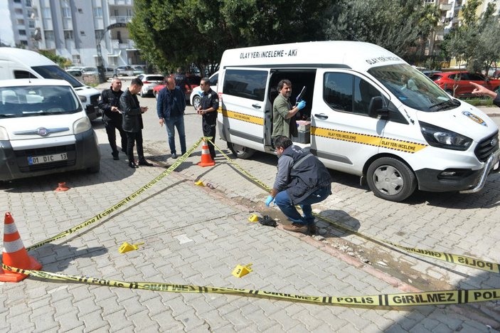 Adana'da eziyet ettiği eşinin sığındığı polis kardeşini vurdu