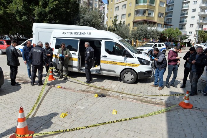 Adana'da eziyet ettiği eşinin sığındığı polis kardeşini vurdu