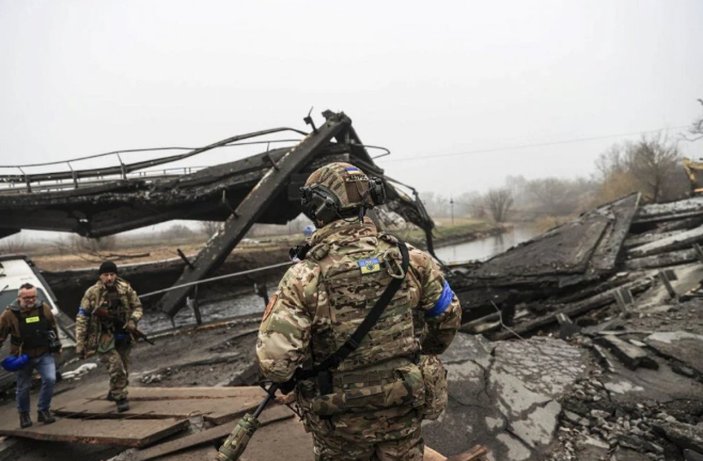 Ukrayna ordusunun geri aldığı İrpin'de savaşın izleri