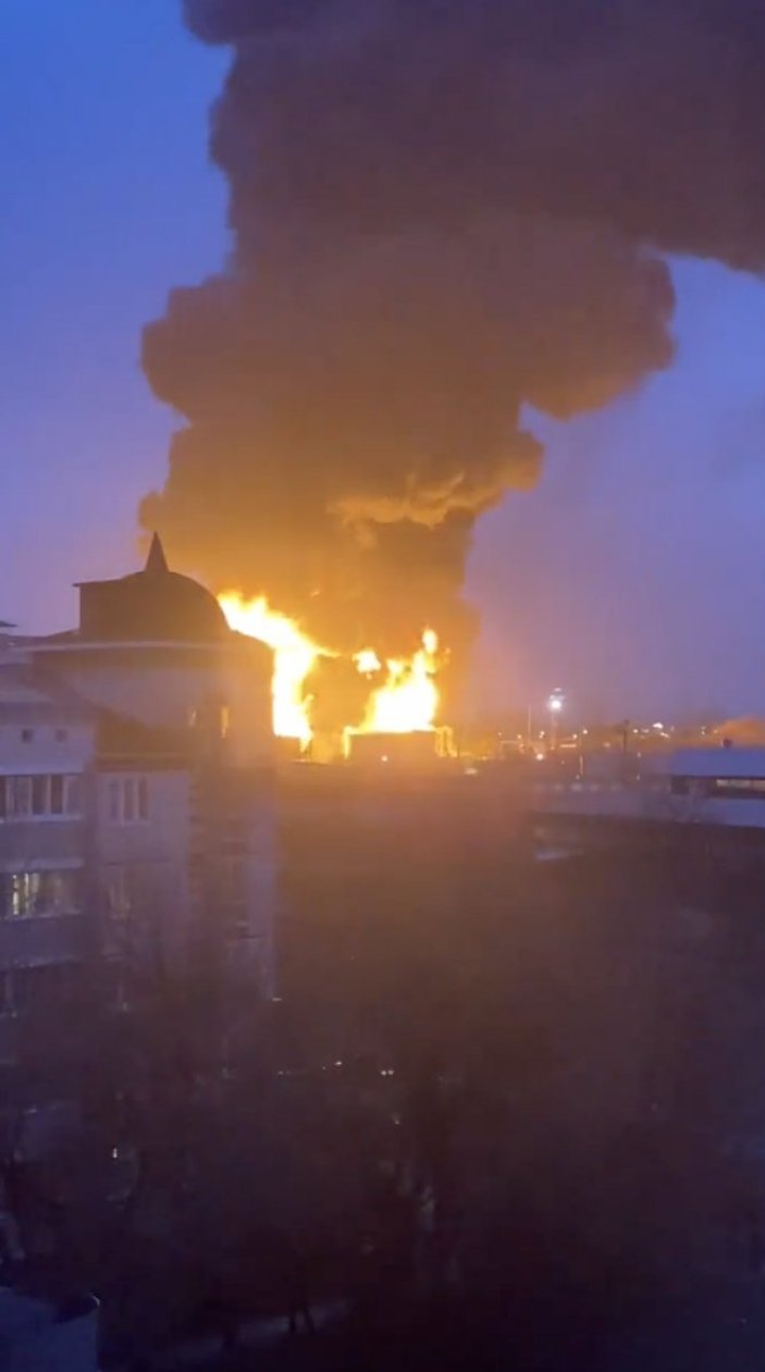 Ukrayna helikopterleri Rus topraklarında petrol rafinerisi vurdu