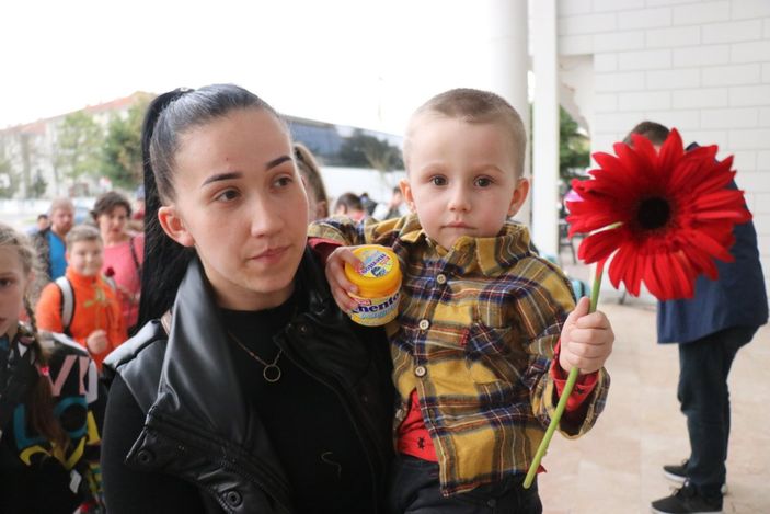 Ukraynalı yetim çocuklara Türkiye kucak açtı