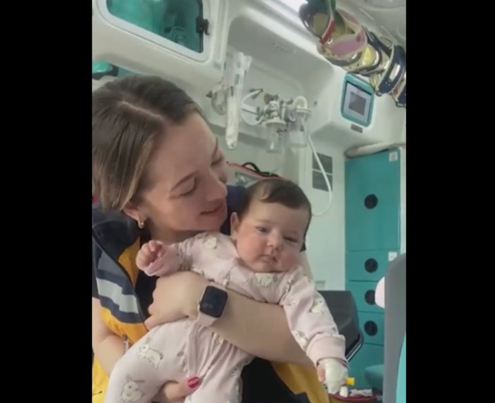 İstanbul'da terk edilen bebeği Acil Tıp Teknikeri emzirdi