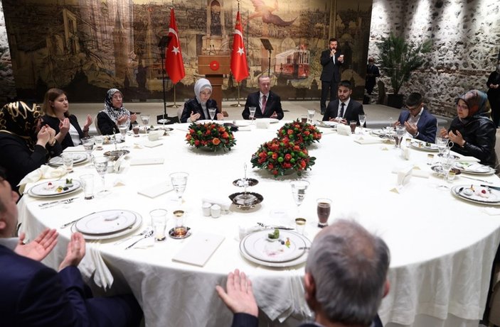 Cumhurbaşkanı Erdoğan ilk iftarını şehit yakınlarıyla birlikte yaptı