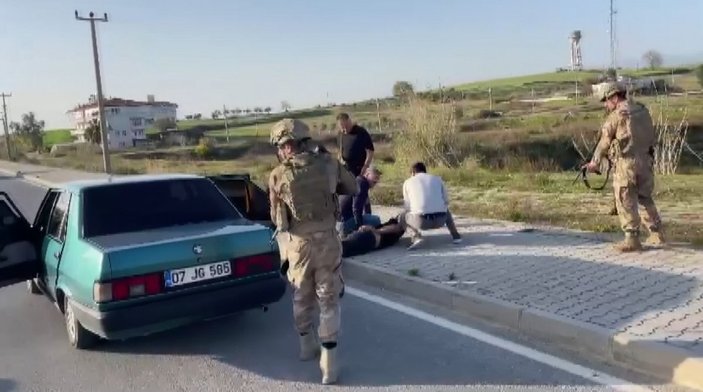 Antalya'daki genci sahur vakti öldüren şahsı saklayan 2 kişi yakalandı