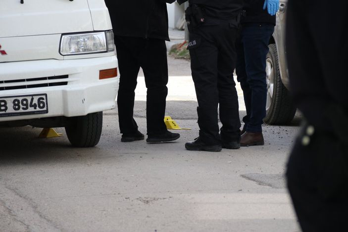 İ Eskişehir'de halı satıcıları kavgaya tutuştu: 1 ölü