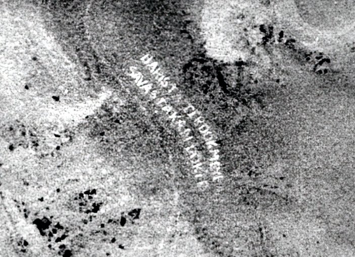 46 yıl önceki uçak fotoğrafı kaybolan mesajı ortaya çıkarttı