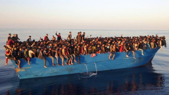 Libya açıklarında 125 düzensiz göçmen kurtarıldı