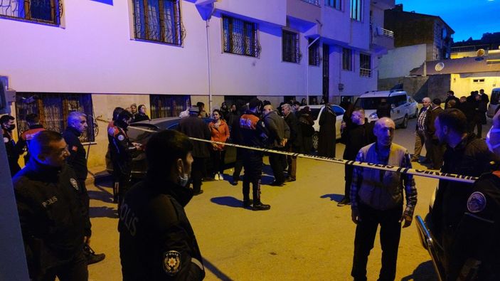 d Elazığ'da kaynanası ve baldızını öldürüp bir çocuğu da ağır yaraladı