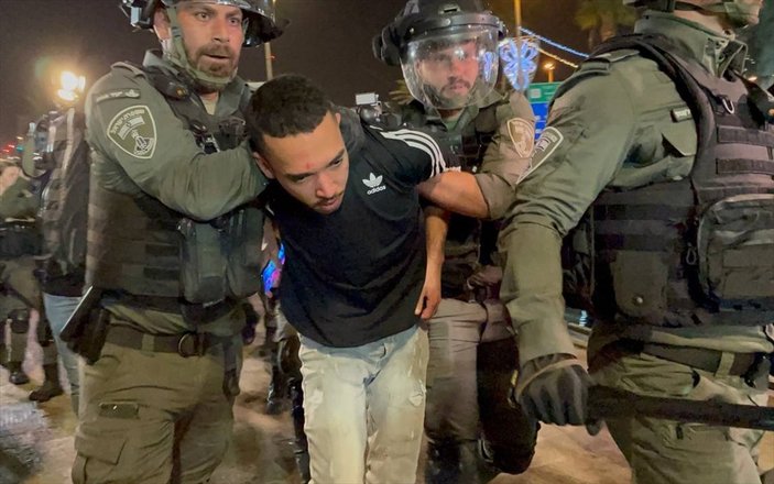 İsrail polisiyle Filistinliler arasında arbede: 5 yaralı