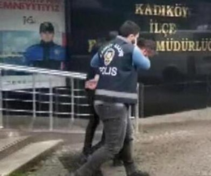 Kadıköy'de sevgilisini yemek yerken alnından vuran şahsa 18 yıl hapis talebi