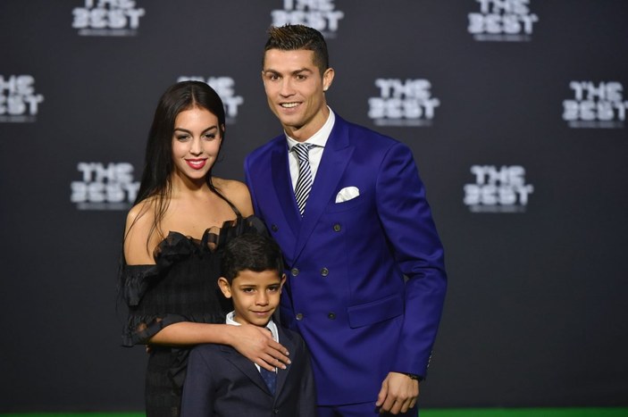 Ronaldo'dan Georgina Rodriguez'e aylık 100 bin euro