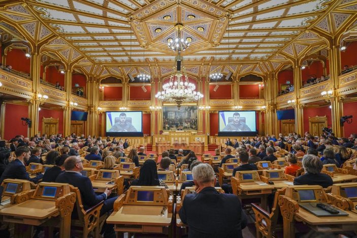 Ukrayna Devlet Başkanı Vladimir Zelensky savaştan bu yana 19 parlamentoya hitap etti