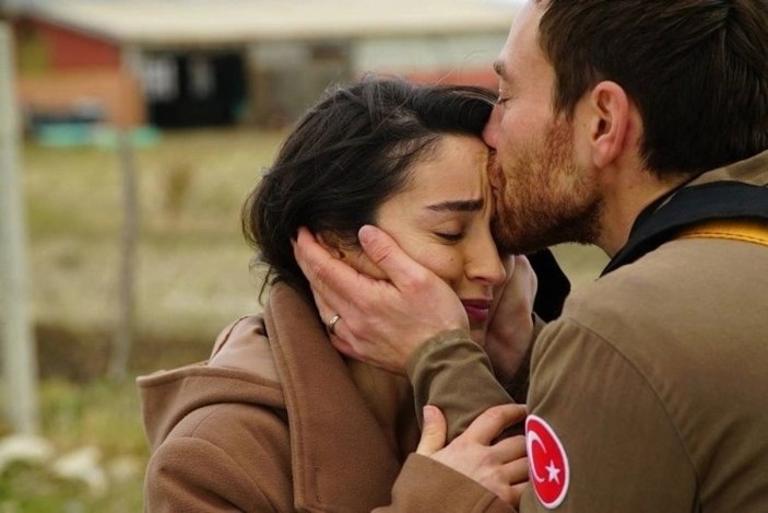 Gönül Dağı Veysel'in biricik aşkı Cemile'yi bir de Instagram'da görün! Mini elbiseli pozları nefes kesiyor...