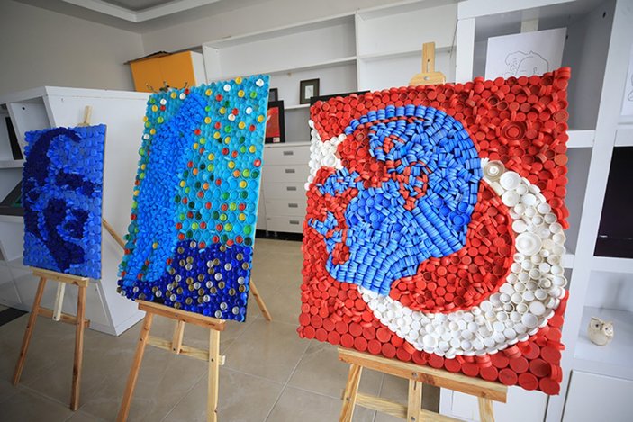 Kırklareli'de otizmli Emin, atık kapaklar ile Atatürk portresi yapıyor