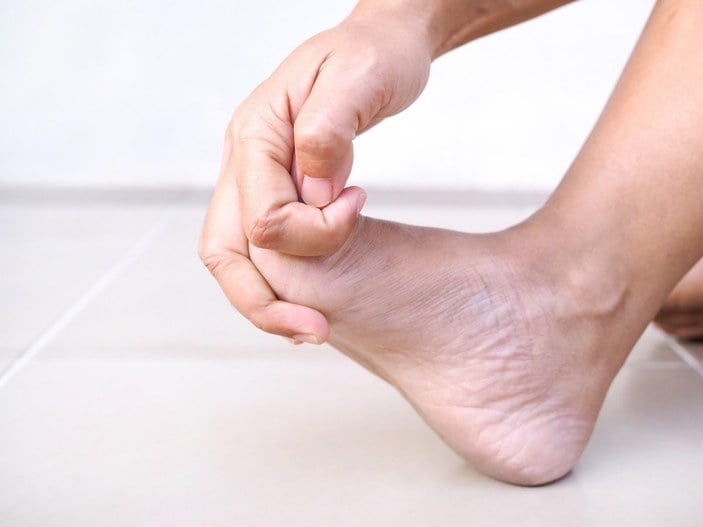 Ayaklarda hastalıkları gösteren 10 işaret
