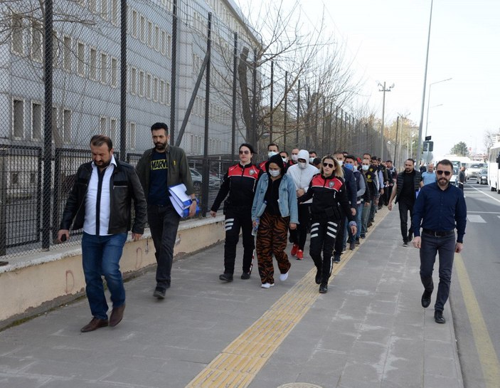 Doğu ve Güneydoğu Anadolu'nun en büyük dolandırıcılık şebekesi çökertildi